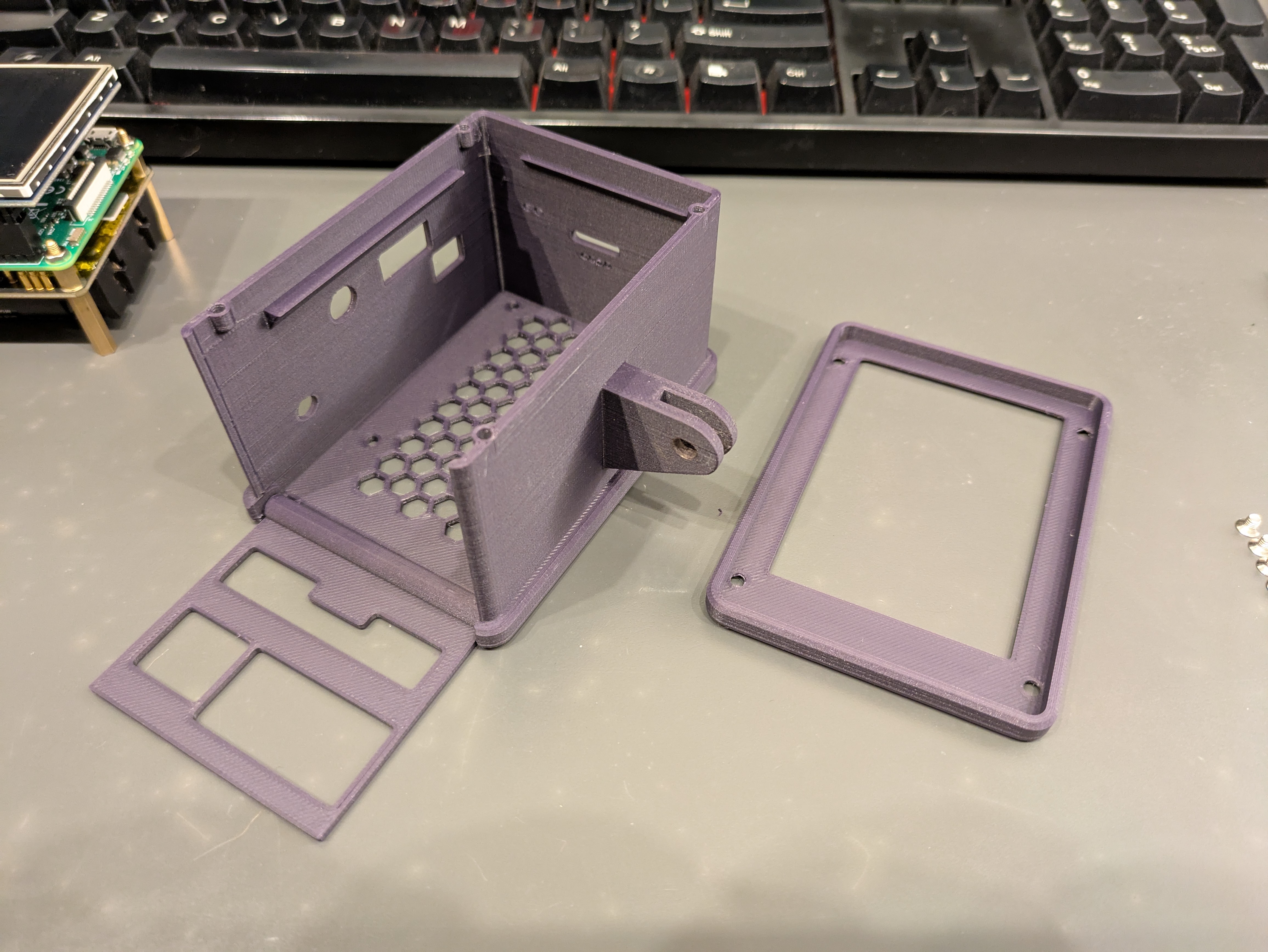 After close to 7 hours of printing, this was the result. I could have finished it much faster with 0.2mm layer height and normal speed, but I wanted QUALITY!