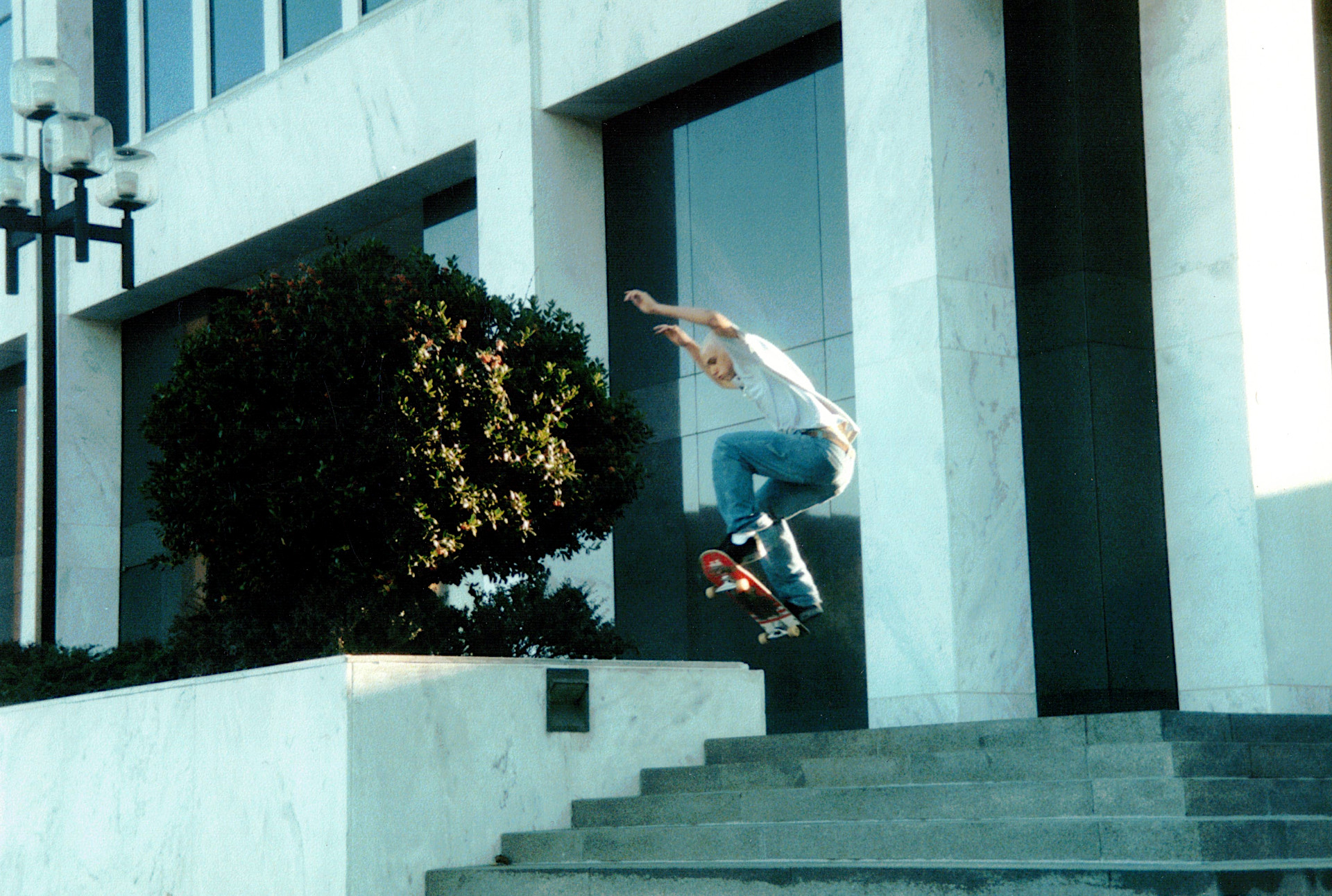 The forbidden spot. You were lucky to get a couple grinds in before the law showed up. I vaguely remember treating it like some clandestine rendezvous. Get in, skate, get out.